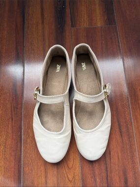 ZARA Cream Mary Jane Flats with Gold Buckle Detail leather
